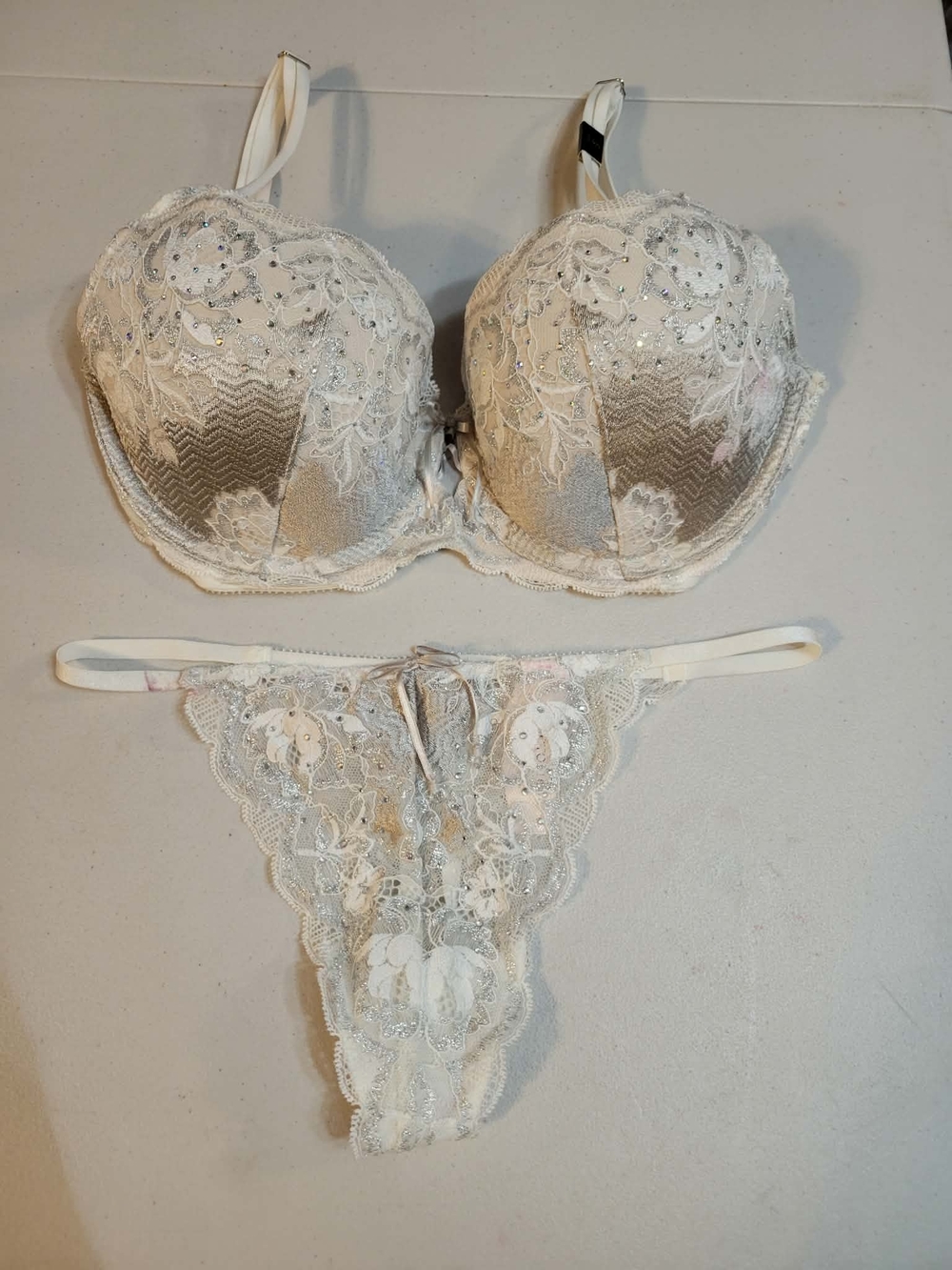Victoria's Secret Lace Embellished Stones White Bra & Thong Set 34D / Medium